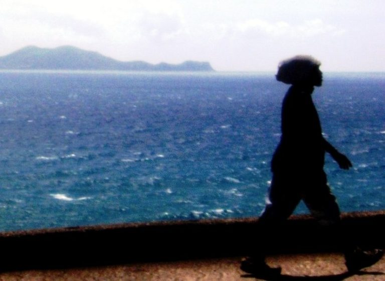 En Guadeloupe, ces marcheurs sous un soleil de plomb…