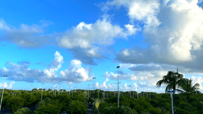 Guadeloupe : ce ciel si changeant, si inspirant