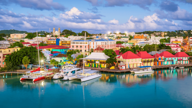 Grande Caraïbe : Antigua-and-Barbuda, pays renommé pour ses 365 plages